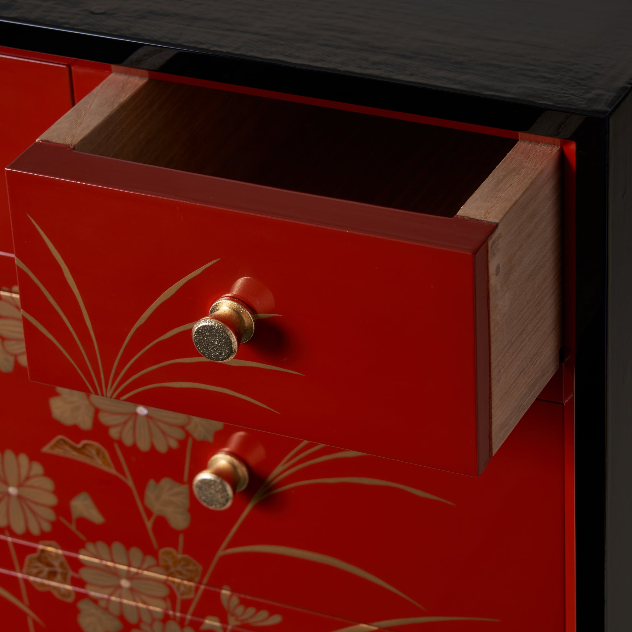 Senshu Kiri Tansu-Shiki Soka Shunuri